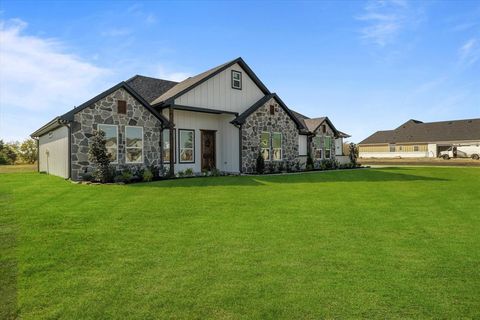 A home in Leonard