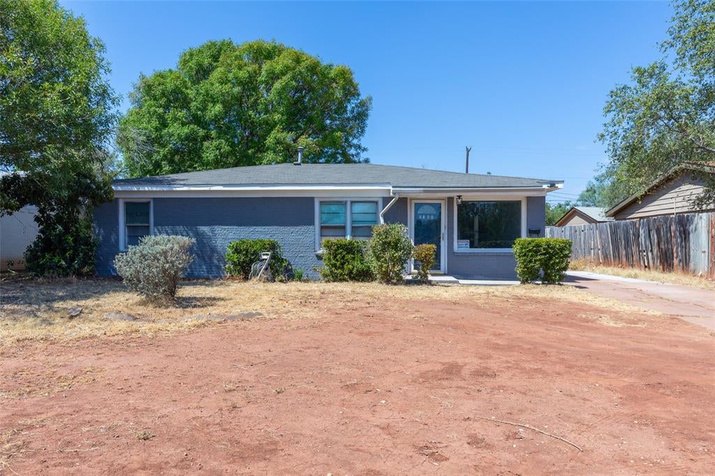 2142 N Mockingbird Lane