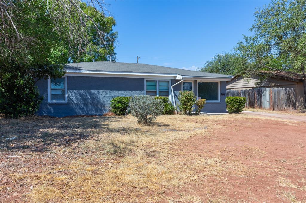 2142 N Mockingbird Lane