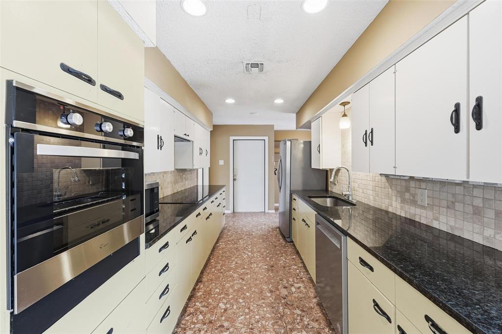 Elm Shadows Add - Residential