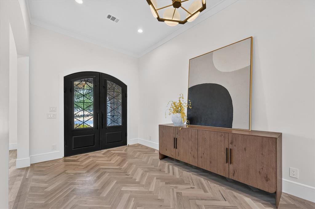 10140 Lakemere Drive