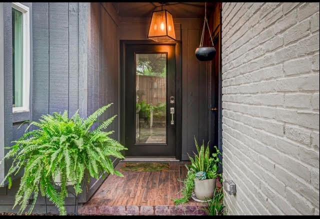 6398 Abrams Court