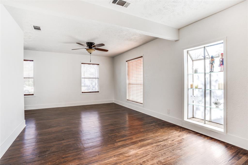 2837 Cherrywood Avenue