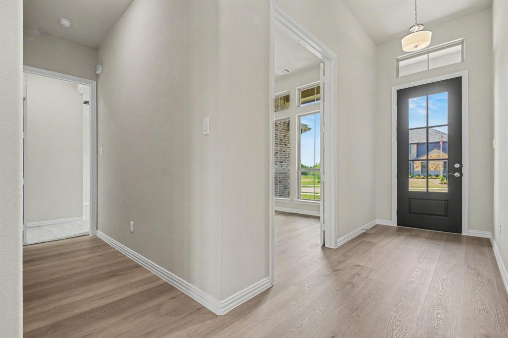 1909 Barrix Lane