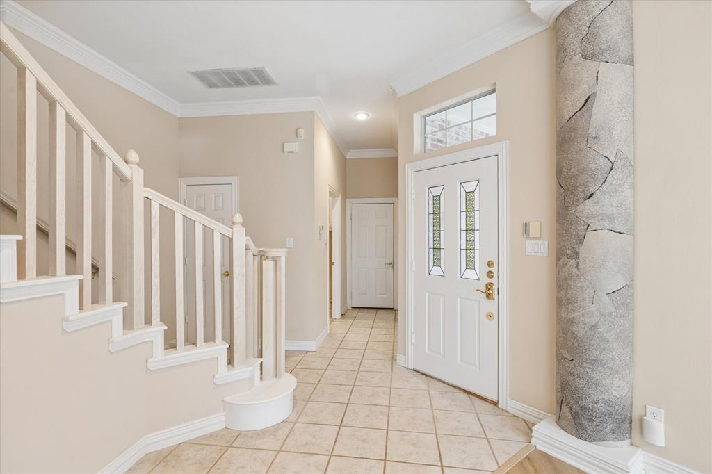 535 Lochngreen Trail