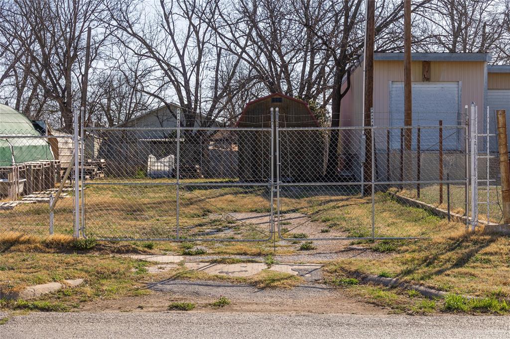 Clow 2 Add Town Coleman - Land