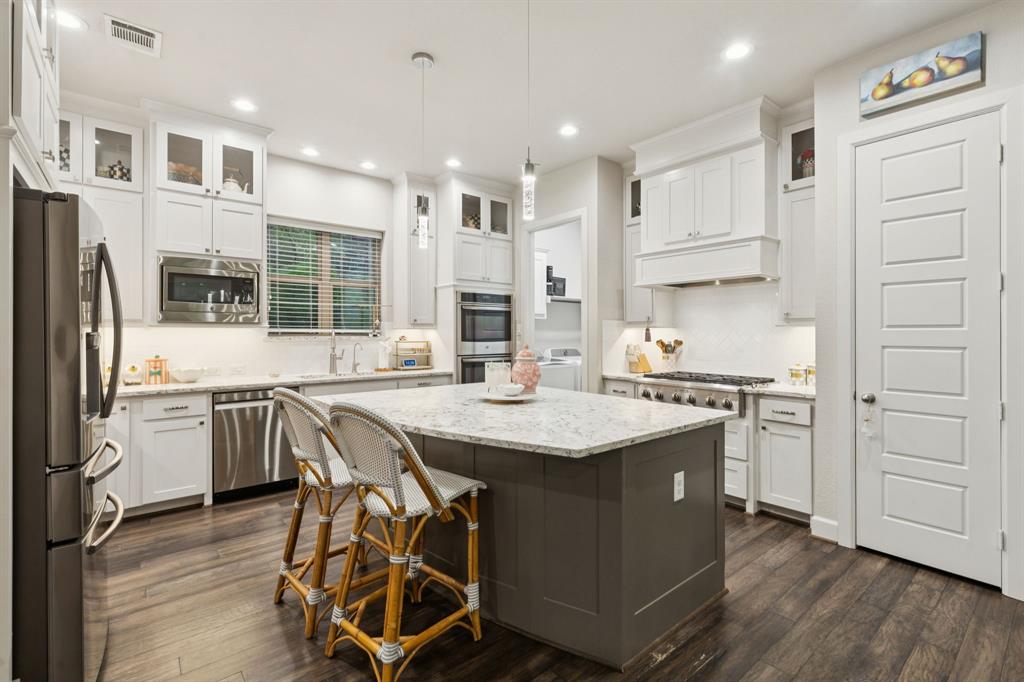 Villas Lk Hlnds Add - Residential