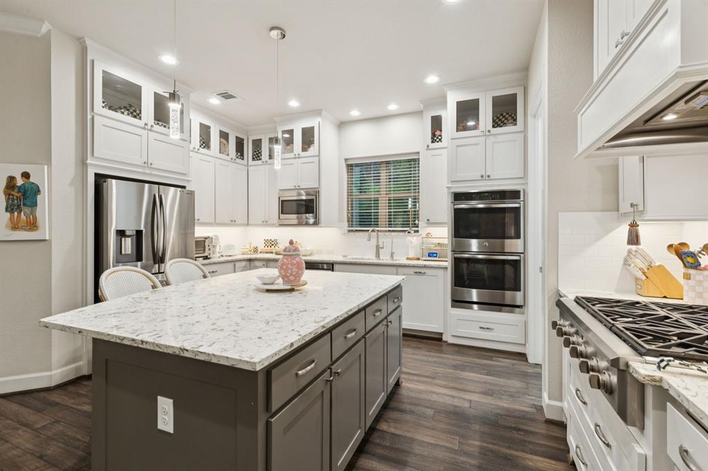 Villas Lk Hlnds Add - Residential