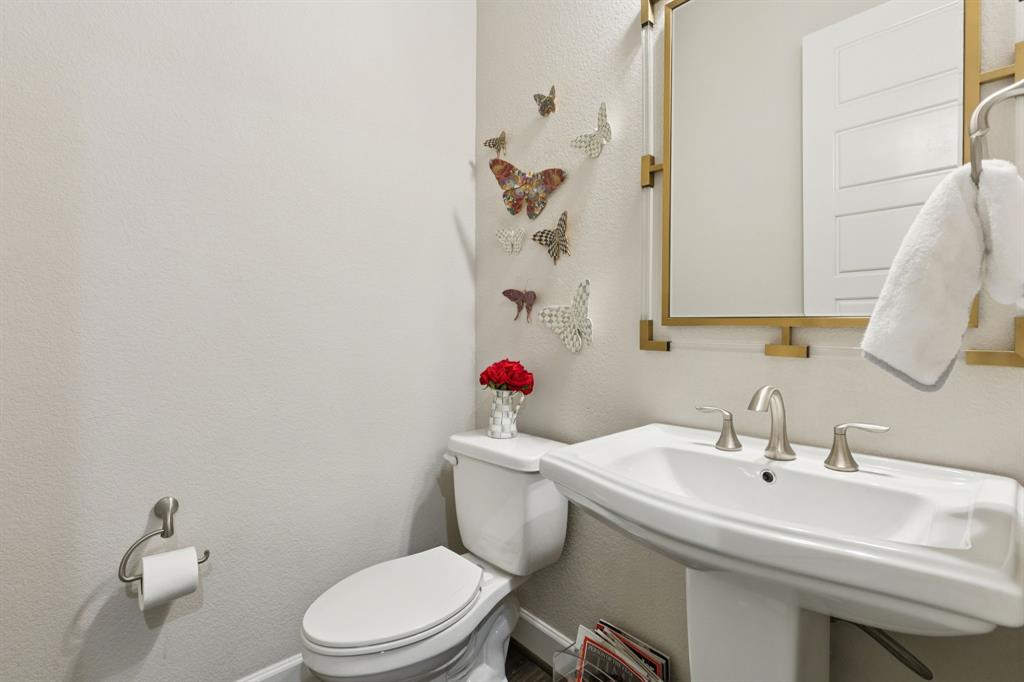 Villas Lk Hlnds Add - Residential