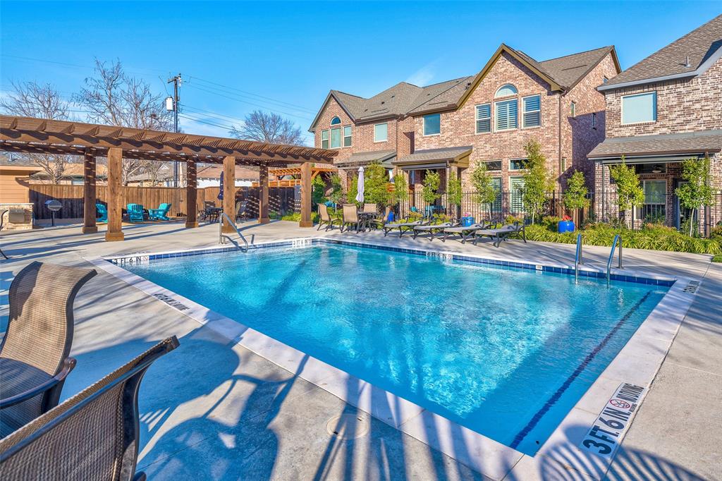 Villas Lk Hlnds Add - Residential