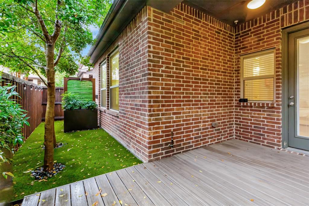 Villas Lk Hlnds Add - Residential