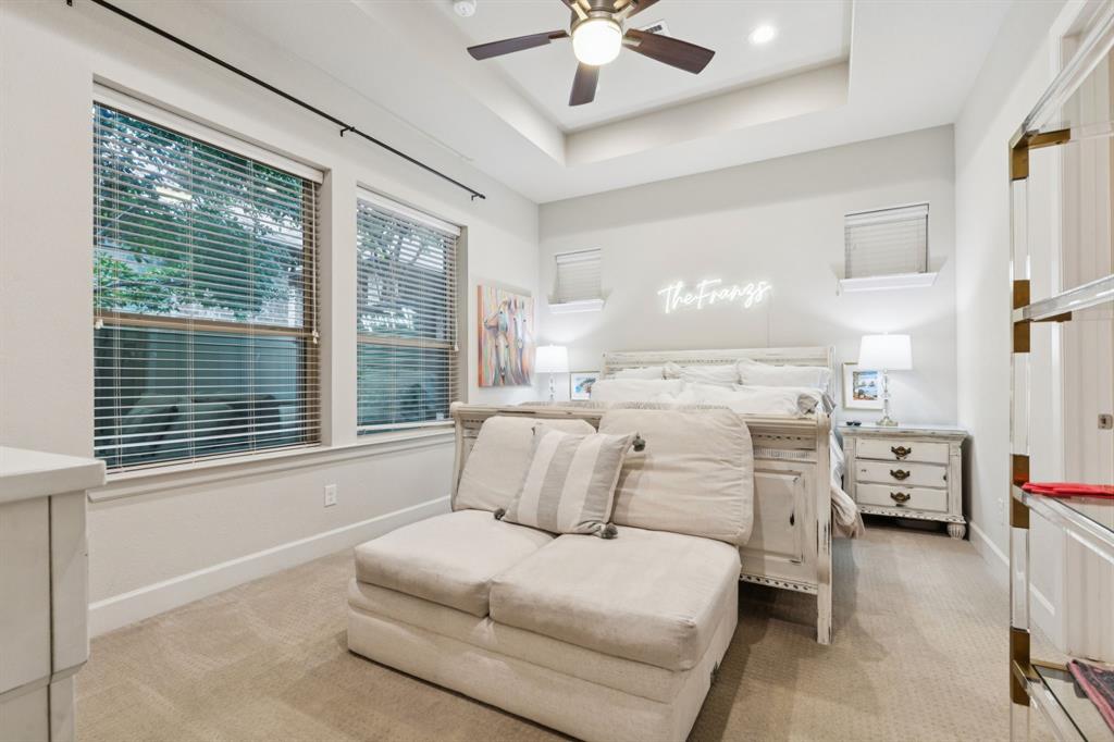 Villas Lk Hlnds Add - Residential