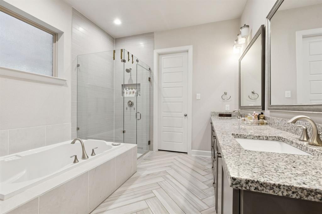 Villas Lk Hlnds Add - Residential