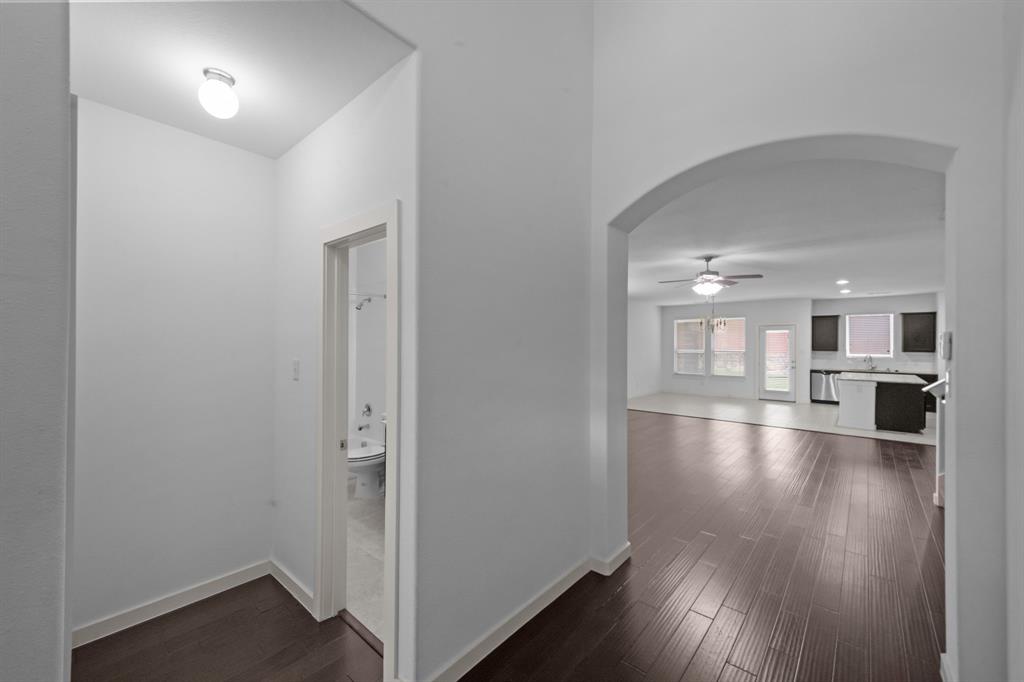 8418 Trickham Bend