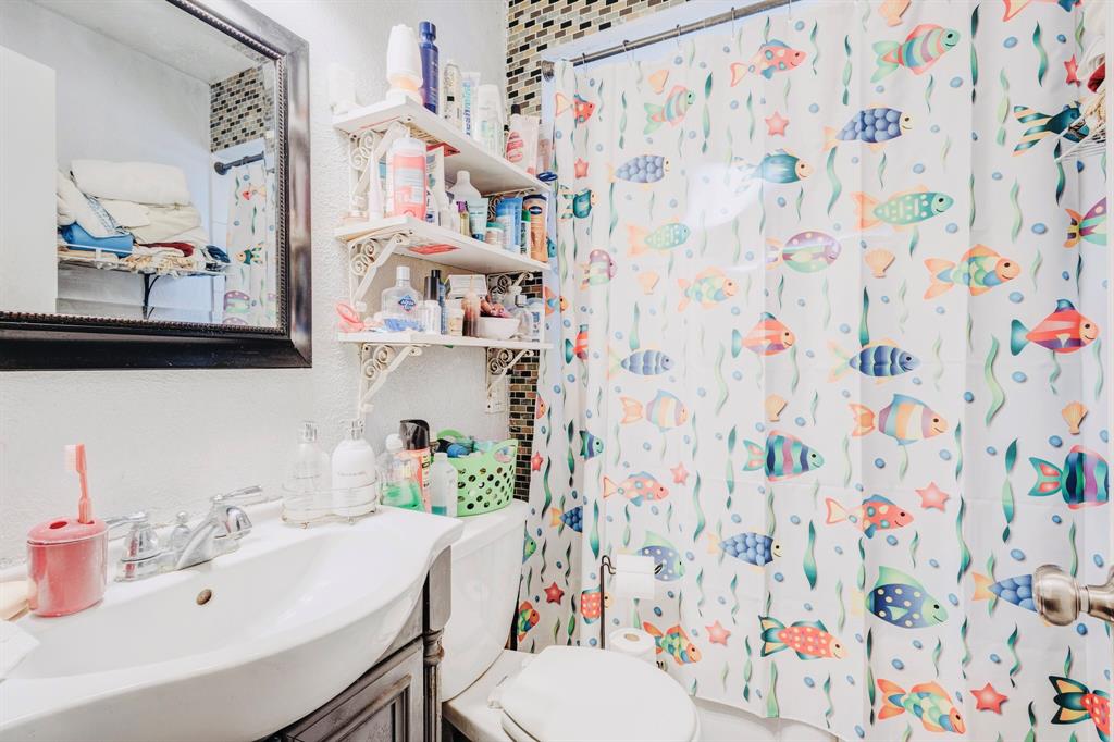 Val wood Park 27 - Residential