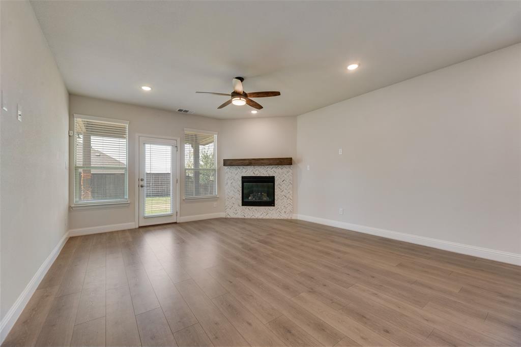 Canyon Falls Village W8 & W9 - Residential Lease