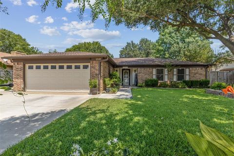 Photo of 5505 Ceran Drive, Arlington, TX 76016 (MLS # 21101947)