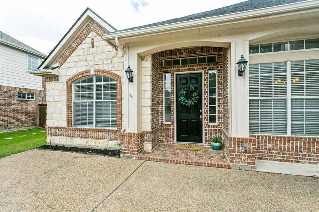 9499 Blackthorn Trail