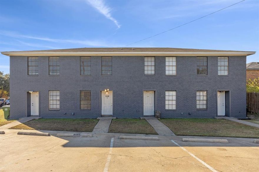 This spacious 2-story home features stylish laminate flooring downstairs and brand-new carpet upstairs for quiet comfort. The Jack-and-Jill bathroom connects the upstairs bedrooms, and there’s a convenient half bath on the main floor for guests.

The open kitchen flows into the living area and out to the private fenced patio—perfect for entertaining. Cozy up by the fireplace in winter, and enjoy year-round comfort with a brand-new HVAC system that’s less than a year old.

Reserved parking and modern living make this the perfect place to call home.
*Accepts housing vouchers and Section 8.