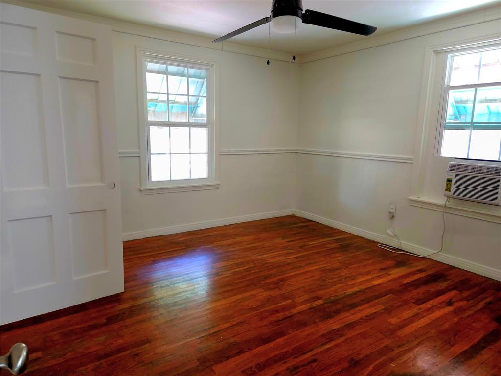 Orig Town Of Wolfe City - Residential