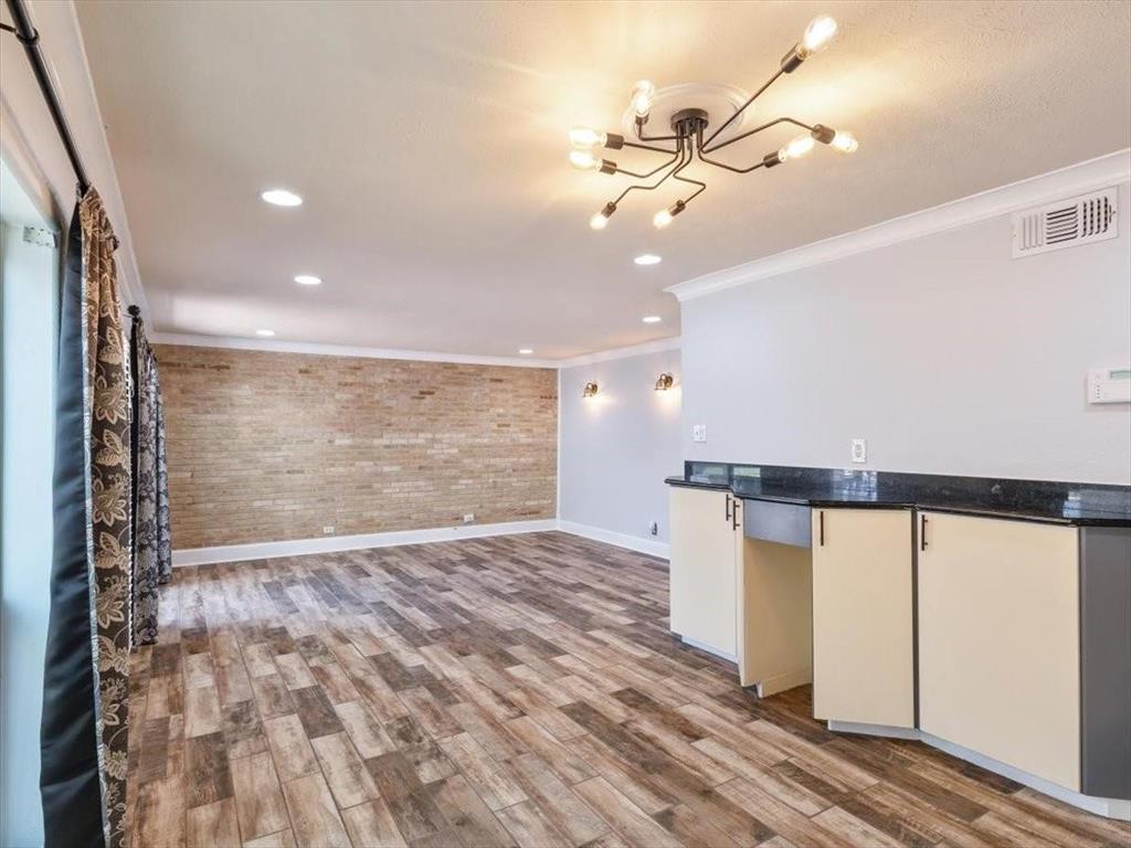 Bella Gardens Condo - Residential