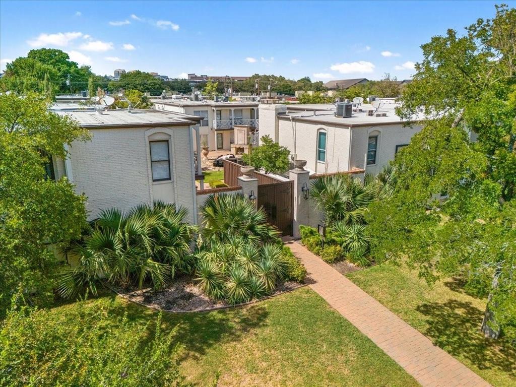 Bella Gardens Condo - Residential