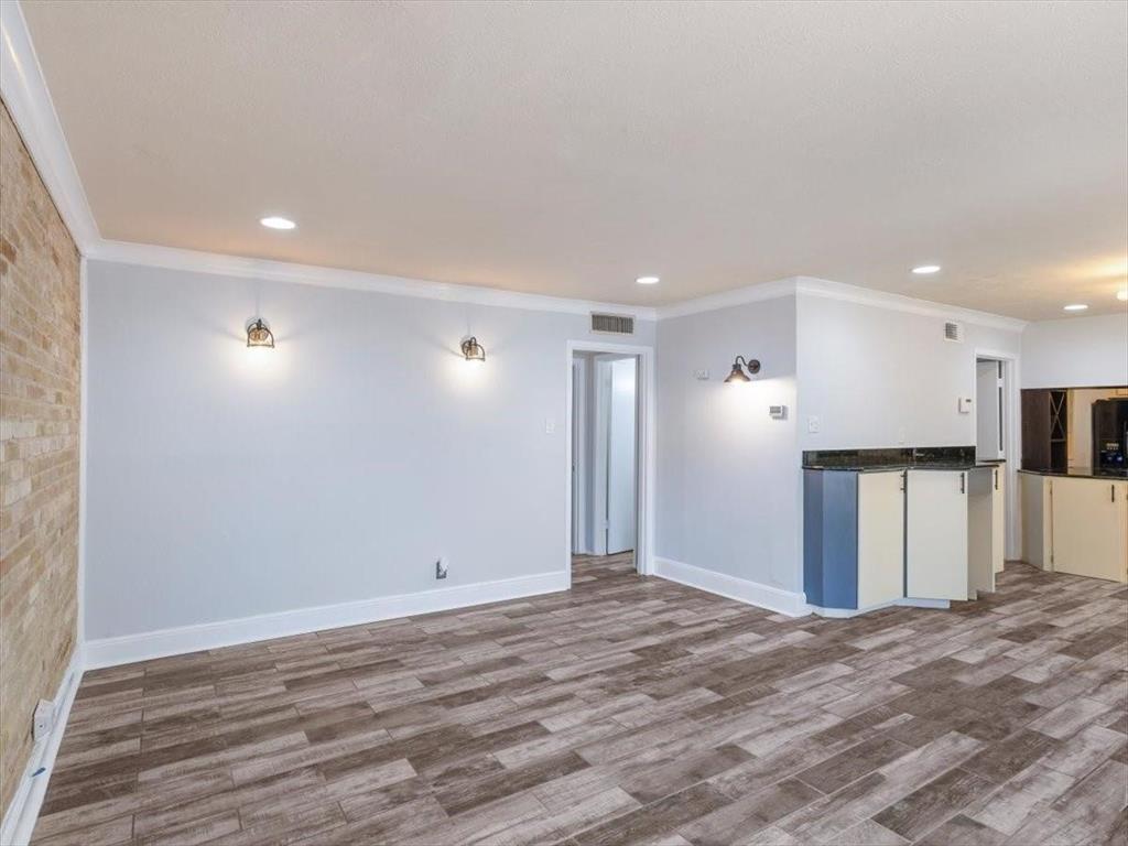 Bella Gardens Condo - Residential