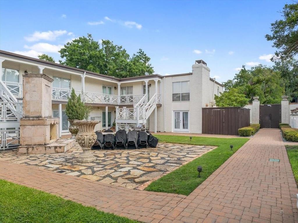 Bella Gardens Condo - Residential