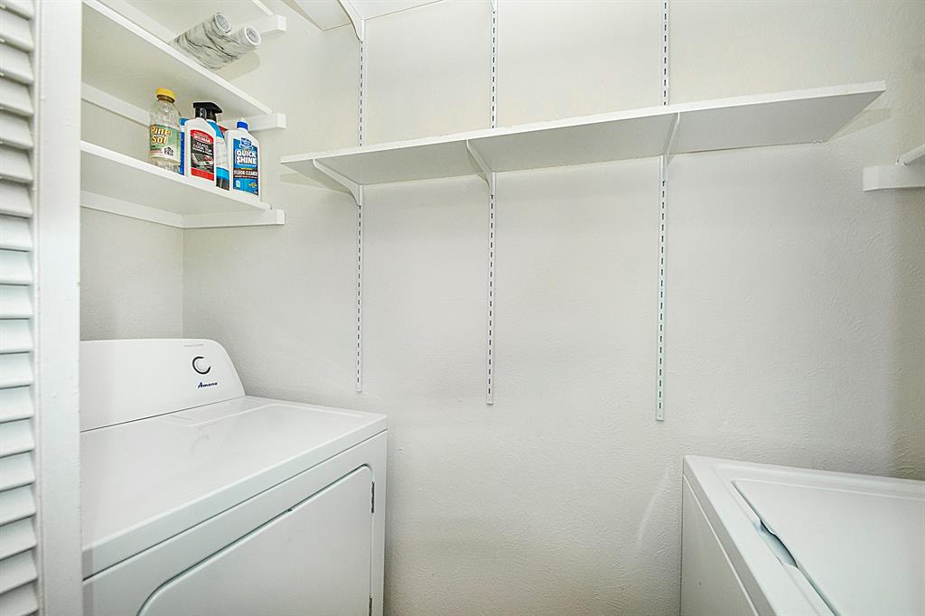 Chasewood Oaks Condo - Residential