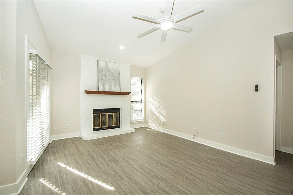 Chasewood Oaks Condo - Residential