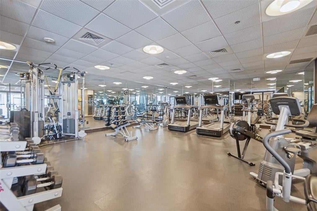 5909 Luther Lane 1100