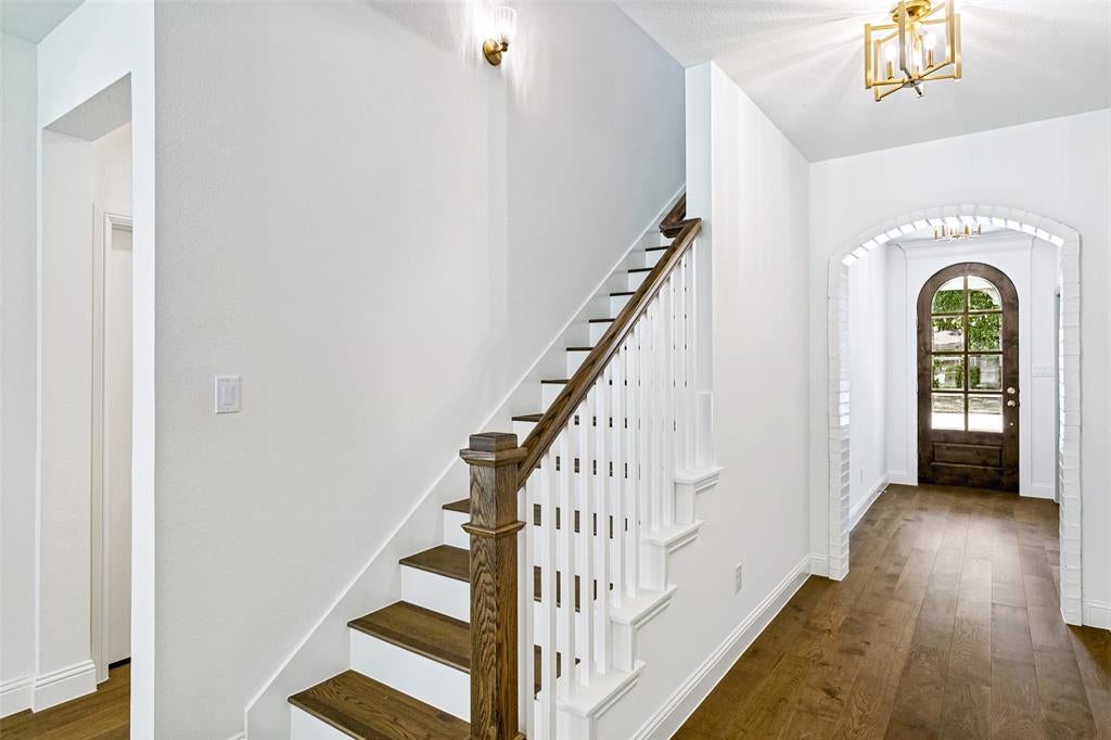 1609 Belle Place