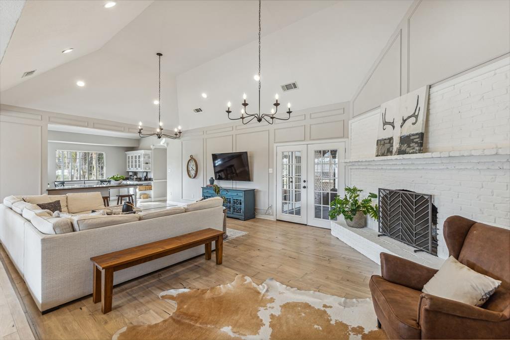 Photo 6 of 40 of 635 E Tripp Road house