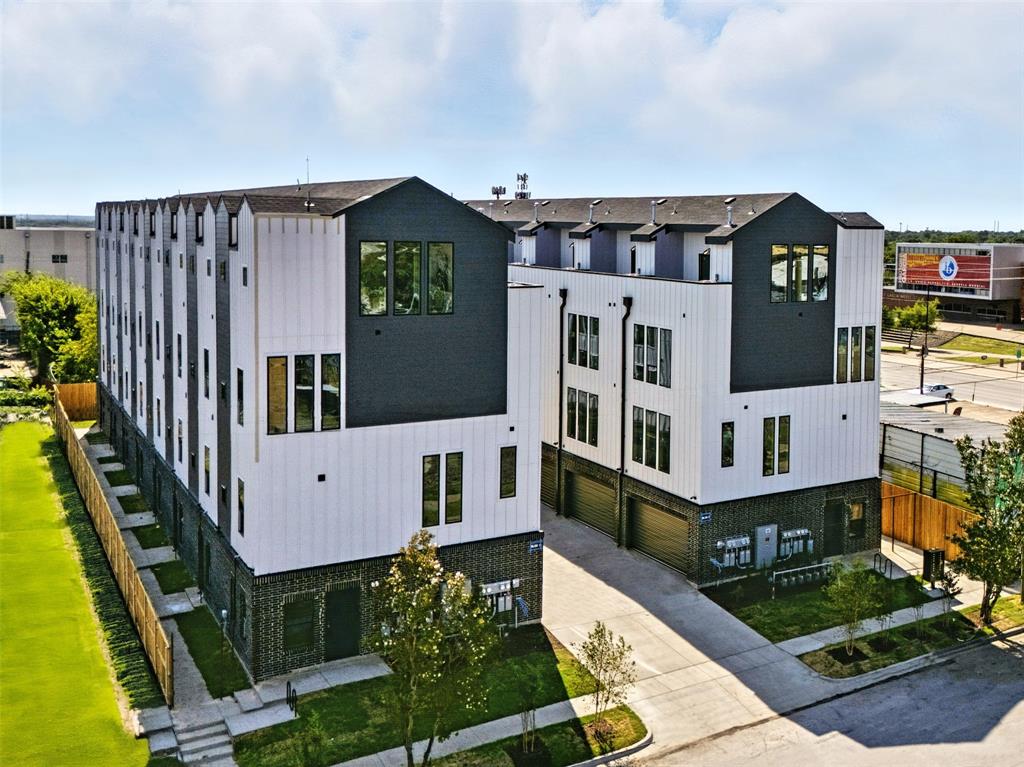 312 N Lancaster Avenue 101