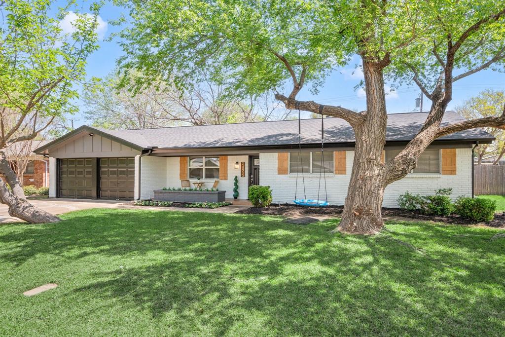 Bedford, Texas 76021, United States, 4 Bedrooms Bedrooms, ,2 BathroomsBathrooms,Residential,Pending,105941