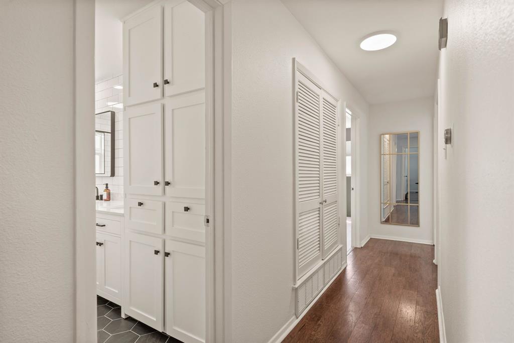 Bedford, Texas 76021, United States, 4 Bedrooms Bedrooms, ,2 BathroomsBathrooms,Residential,Pending,105941