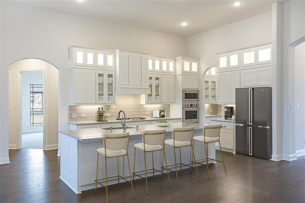 240 W Cheyenne Mountain Drive