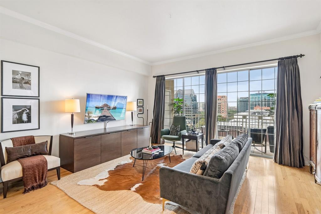 3225 Turtle Creek Boulevard 914