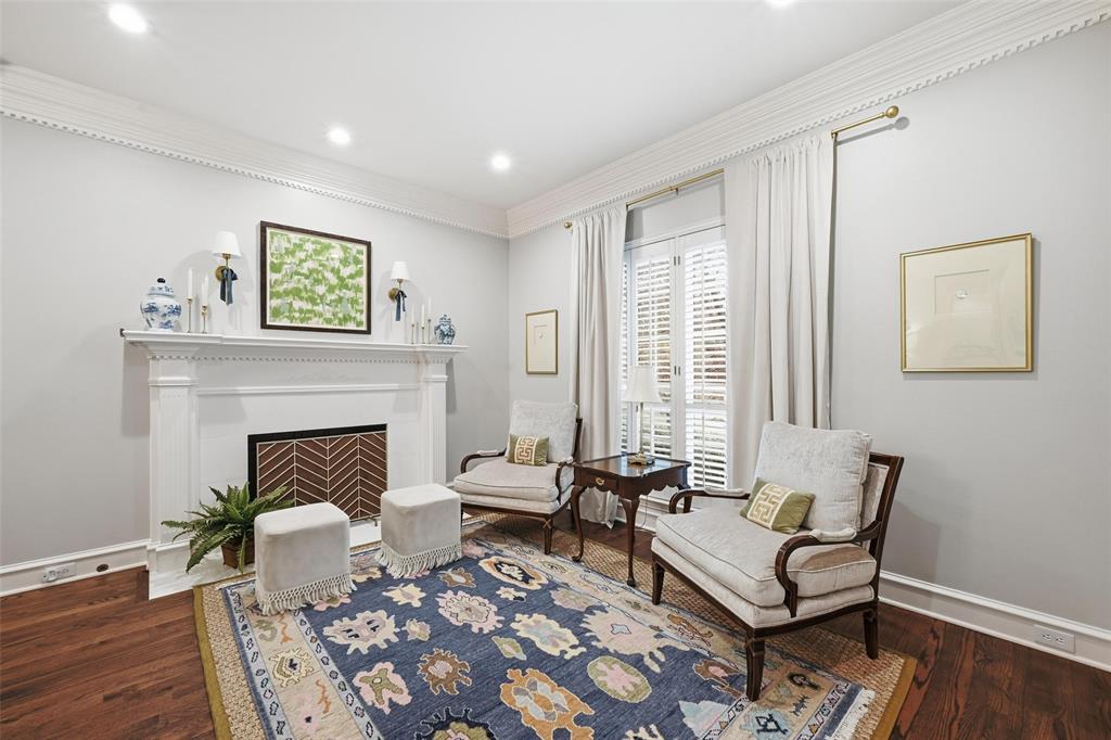 5905 Kensington Drive