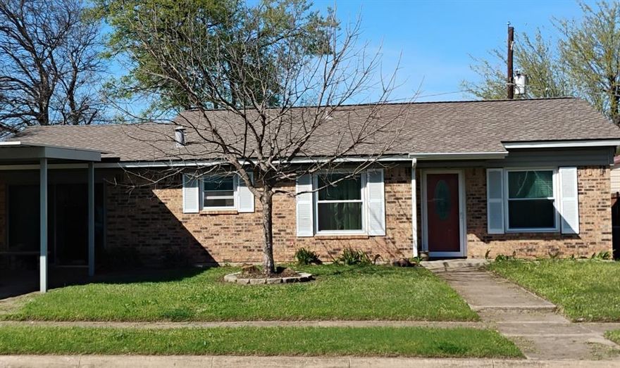 Walk to City Park. Perfect Rental or 1st Time Buyer.  Updates include Windows. Roof  HVAC Water line Complete Bath remodel. Tranquil Yard with extra large storage  Shop .In Need of New paint  flooring.