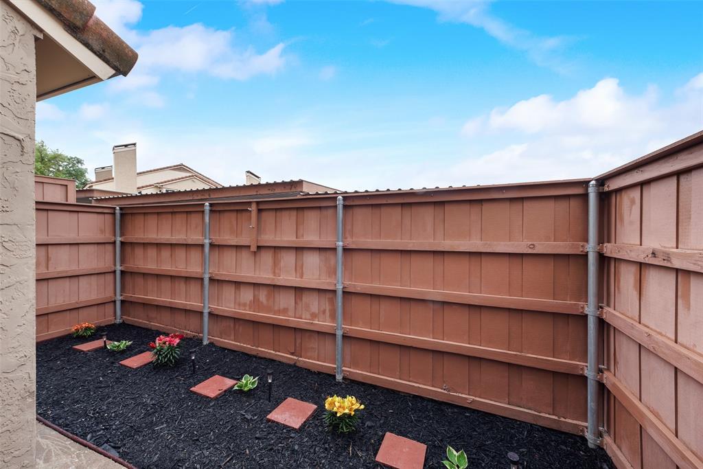 Lass Bruises Hills Condos - Residential Lease