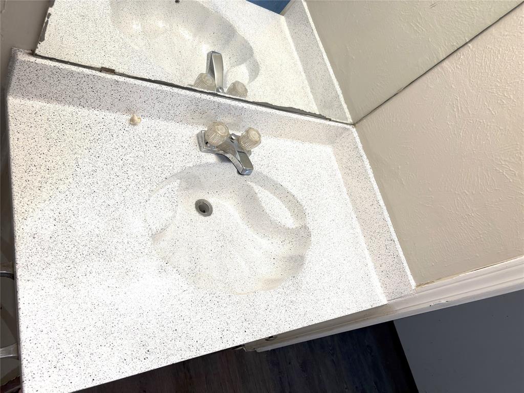 Burgundy Condo - Residential