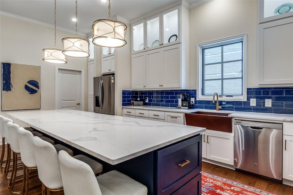 Vine Condo - Residential