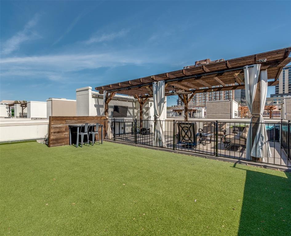 Vine Condo - Residential