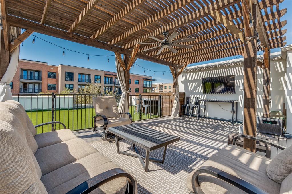 Vine Condo - Residential