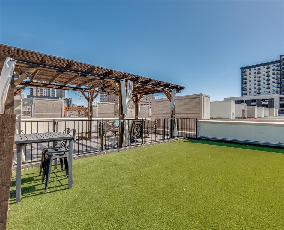 Vine Condo - Residential