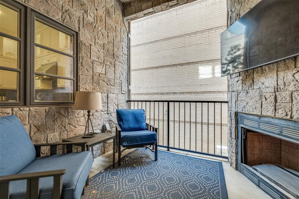 Vine Condo - Residential