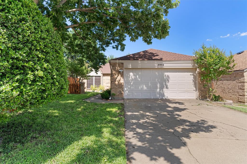 3410 Country Club Place