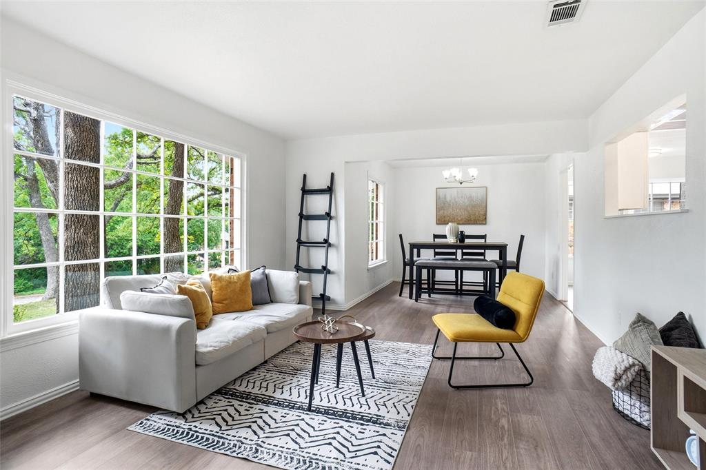 2907 Lakeshore Court