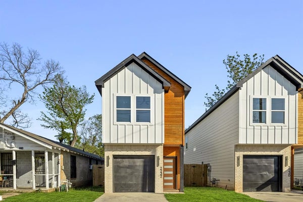 2230 HOOPER ST, DALLAS, TX 75215 - Image c989430f4b464c3bd03fd7eb4e15f3f4/1789362758